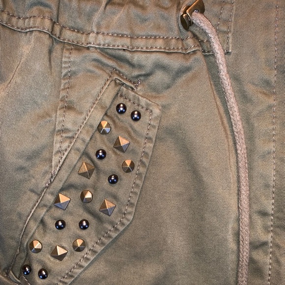 Green Vest - Picture 4 of 8